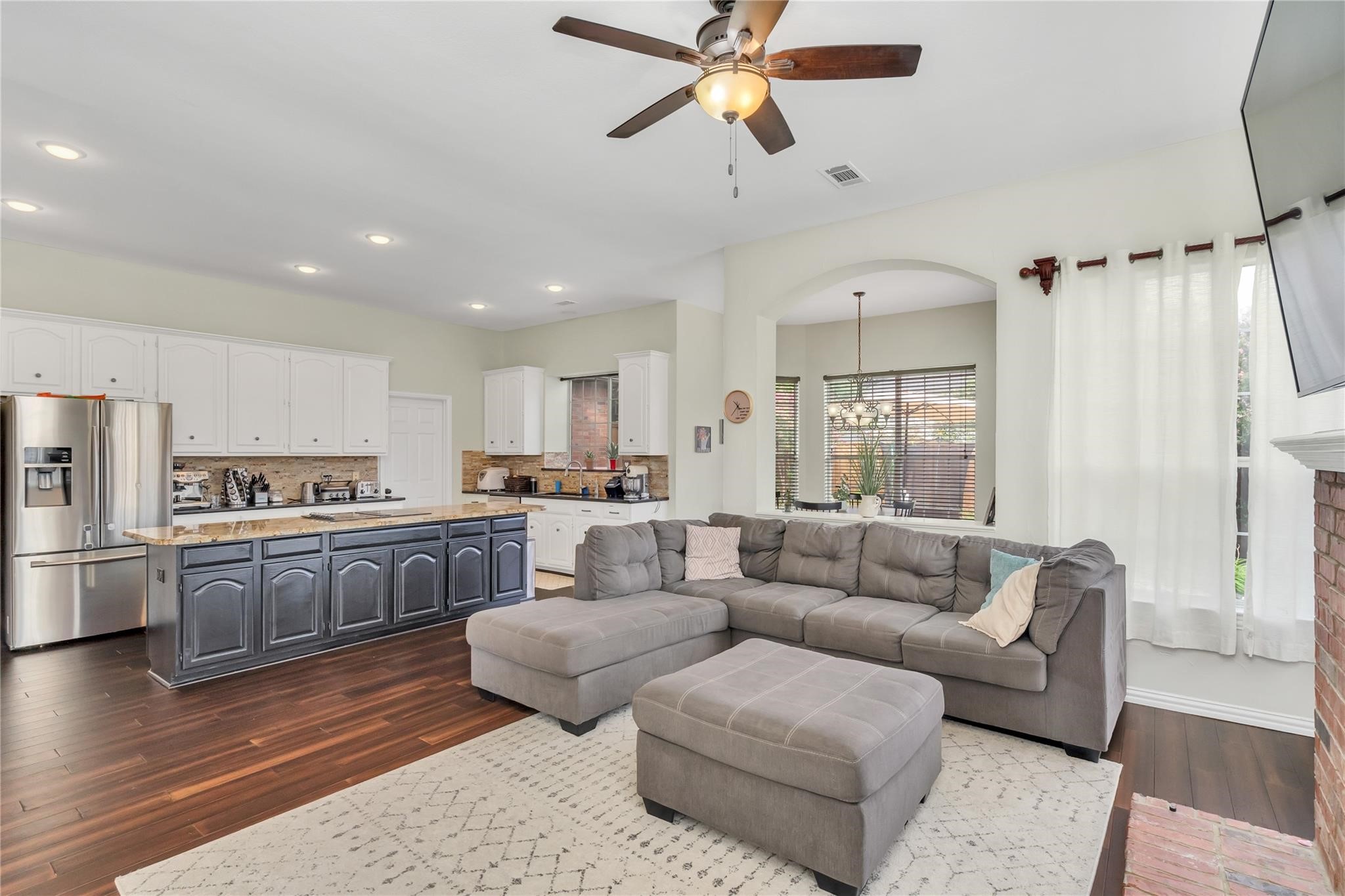 Property photo 04 of 1905 Switzerland Avenue, Plano, TX 75025 | MLS #21217903