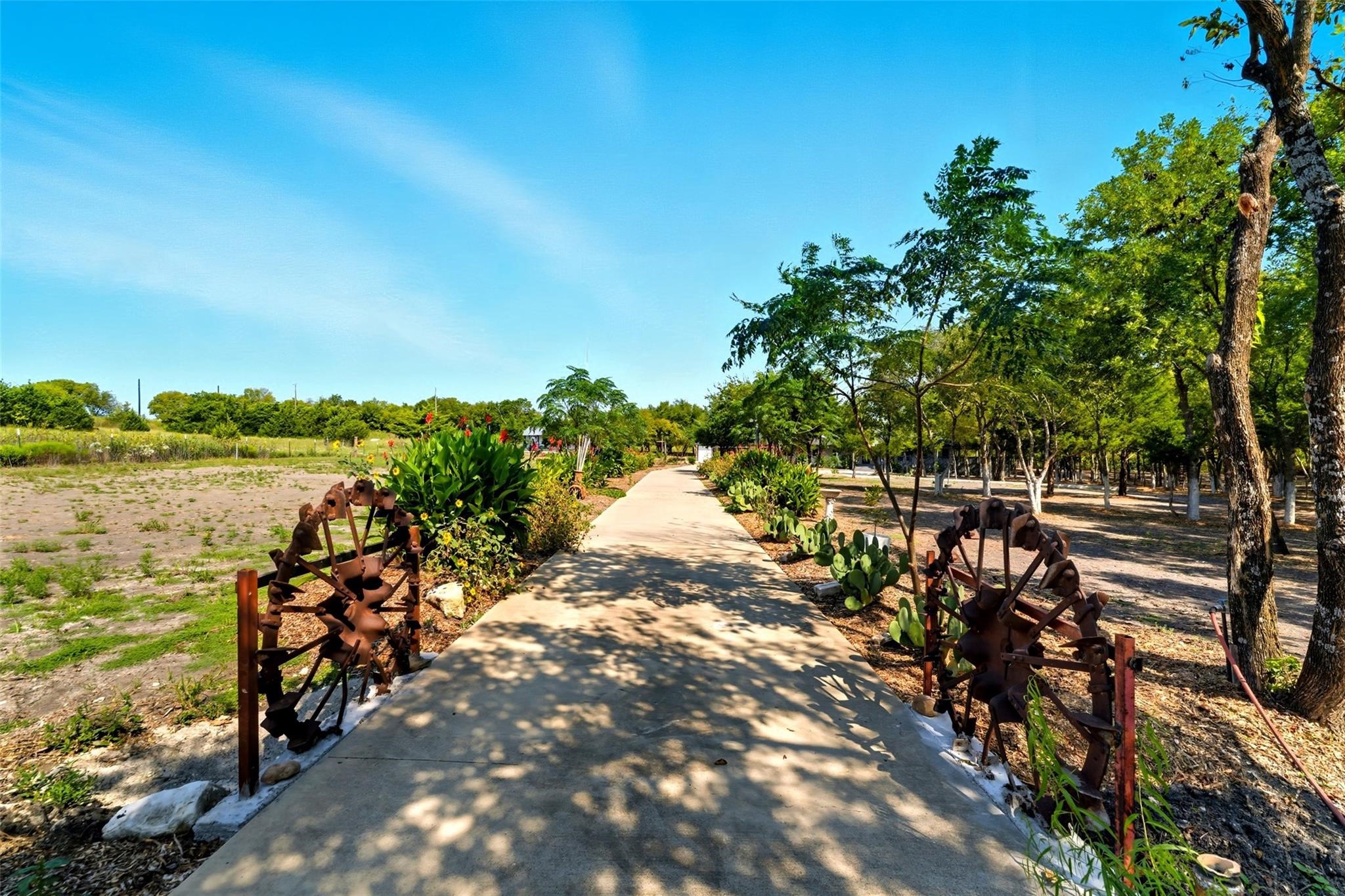 Property photo 03 of 1431 Fm 85, Ennis, TX 75119 | MLS #21217960