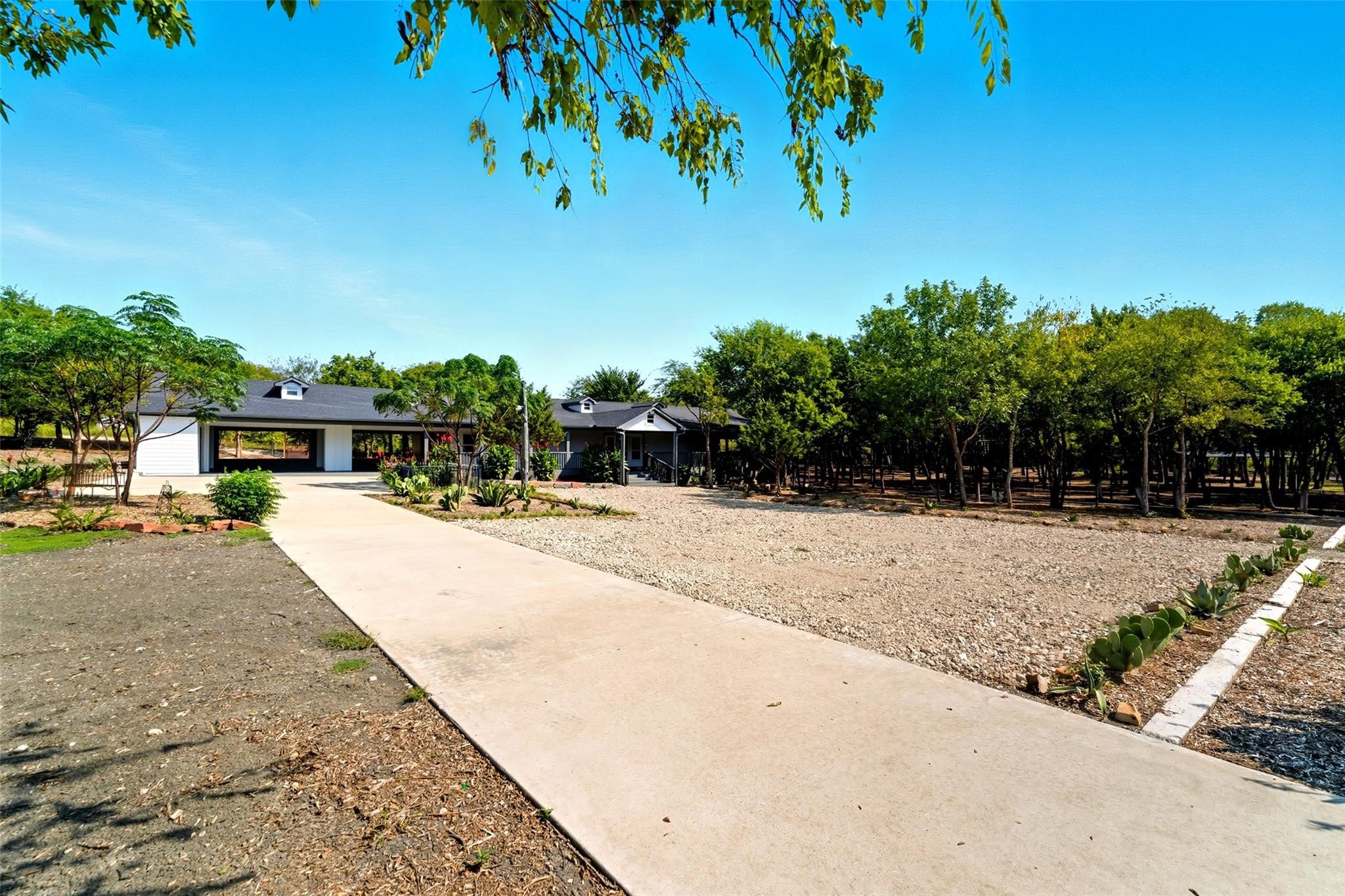 1431 Fm 85, Ennis, TX, 75119