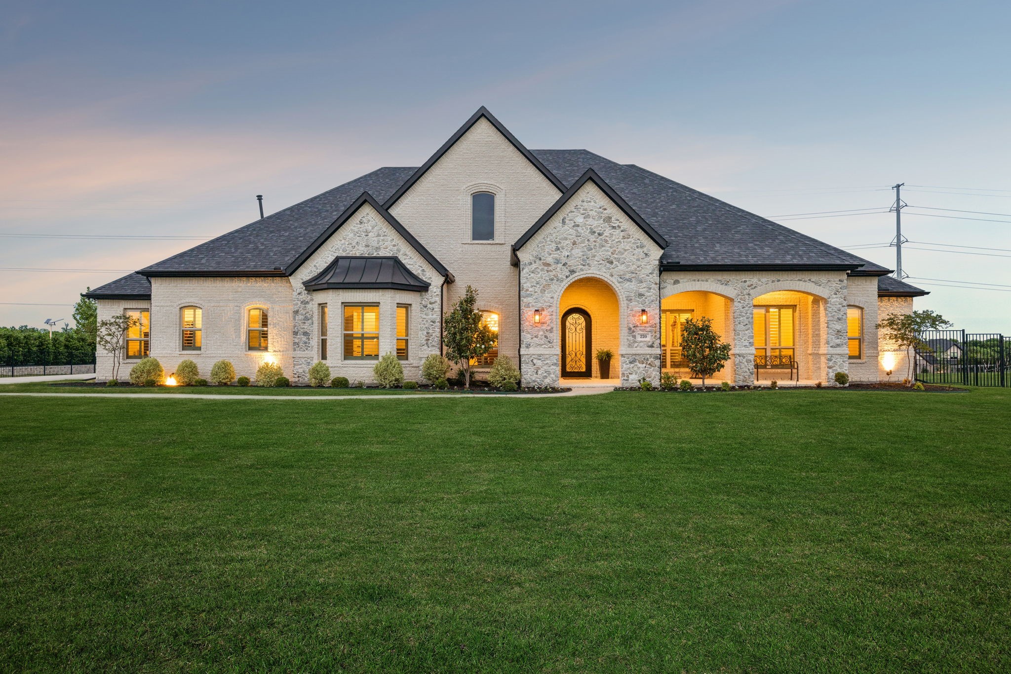 Property photo 01 of 220 Catullus Drive, Sunnyvale, TX 75182 | MLS #21218504