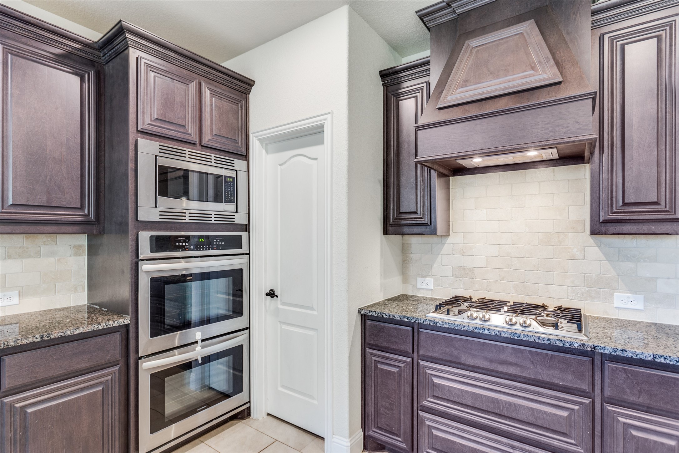 1029 Palo Oaks Drive, Burleson, TX, 76028
