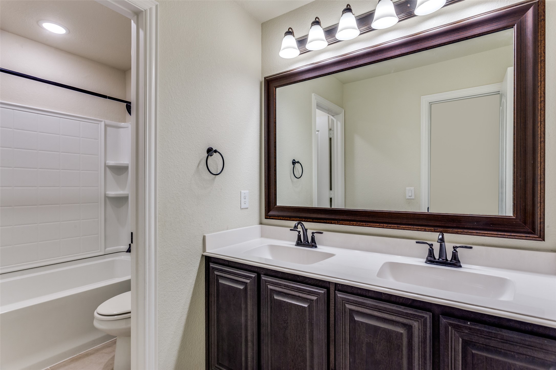 1029 Palo Oaks Drive, Burleson, TX, 76028