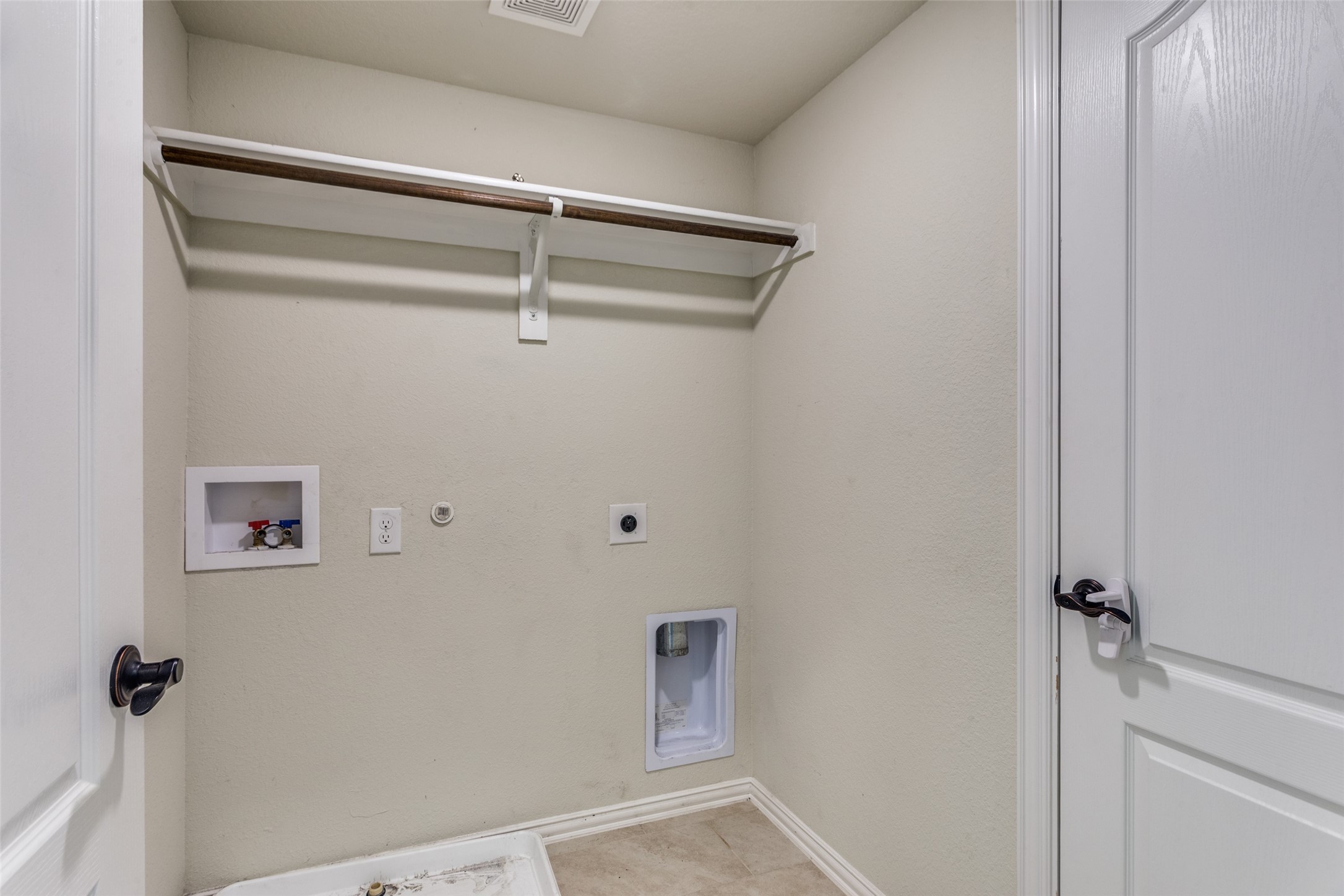 1029 Palo Oaks Drive, Burleson, TX, 76028