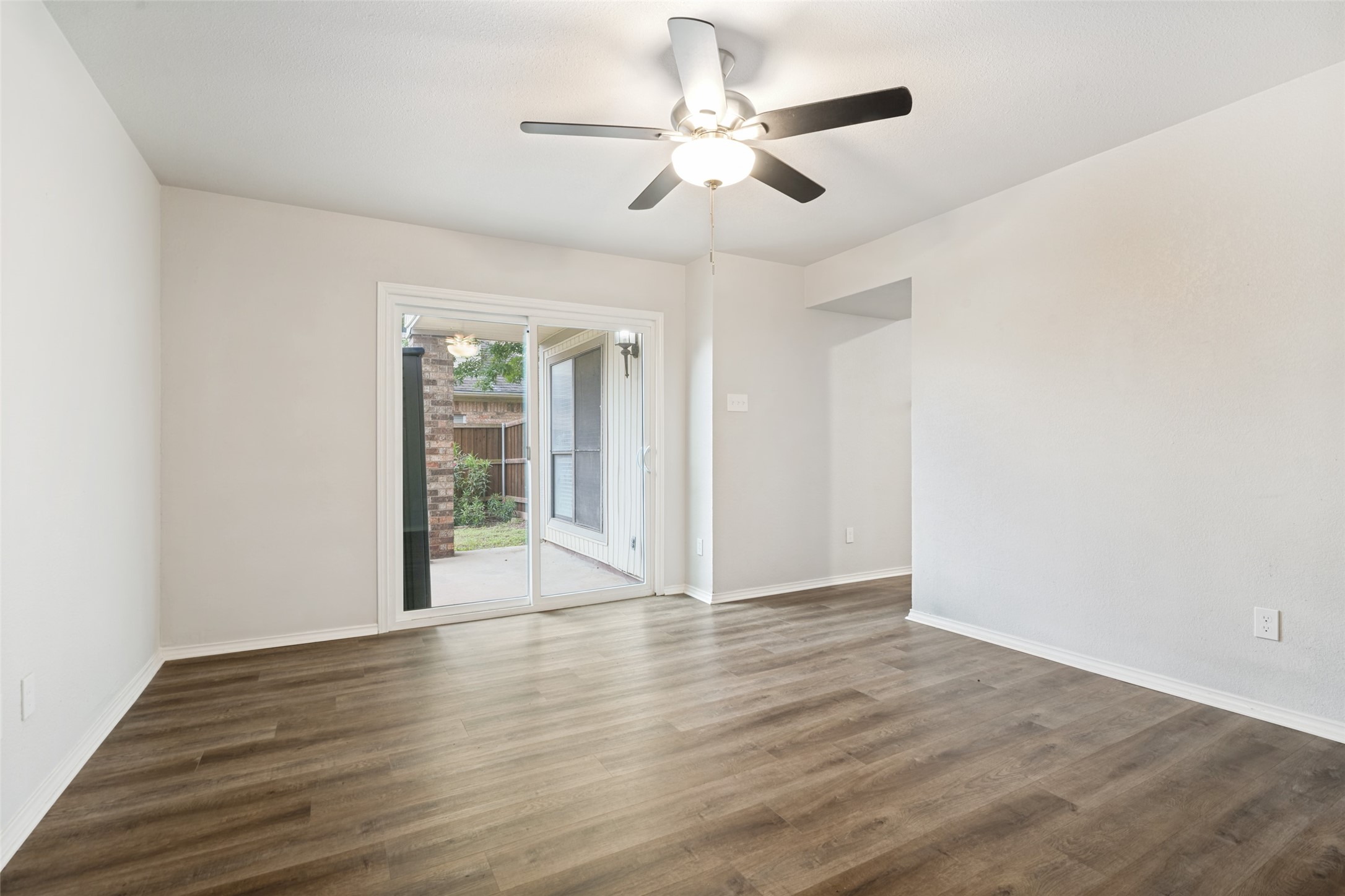 521 Clear Springs Drive, Mesquite, TX, 75150