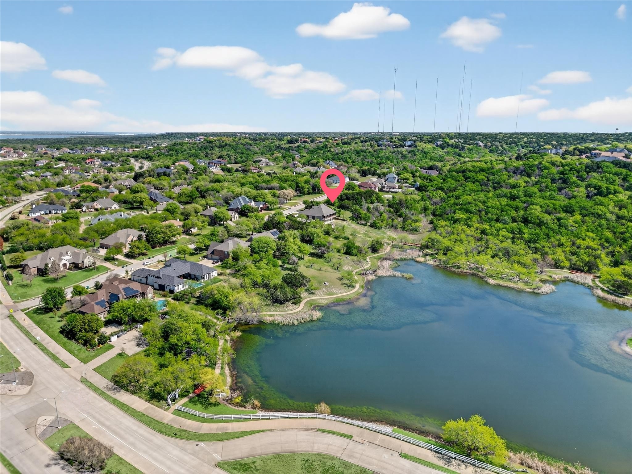 Property photo 01 of 2732 Wood Lake Drive, Cedar Hill, TX 75104 | MLS #21218650