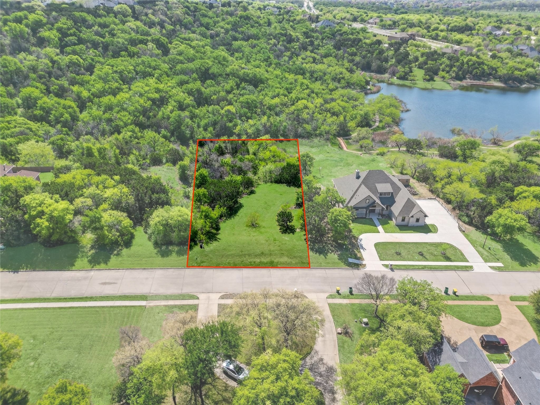 Property photo 04 of 2732 Wood Lake Drive, Cedar Hill, TX 75104 | MLS #21218650