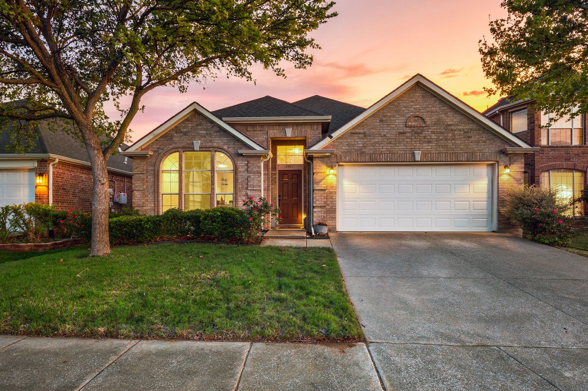 Property photo 01 of 3013 Peppercorn Drive, Euless, TX 76039 | MLS #21218921