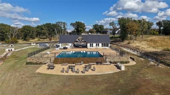 773 Sunset Court, Mabank, TX, 75143