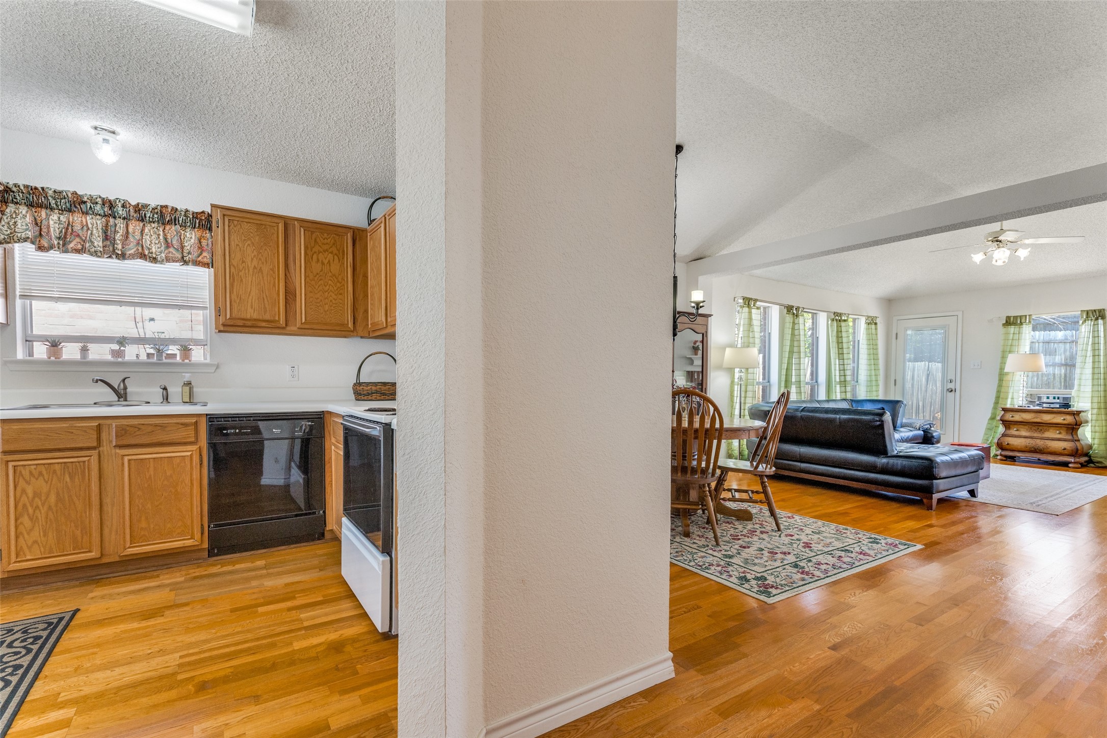 8100 Iris Circle, Fort Worth, TX, 76137