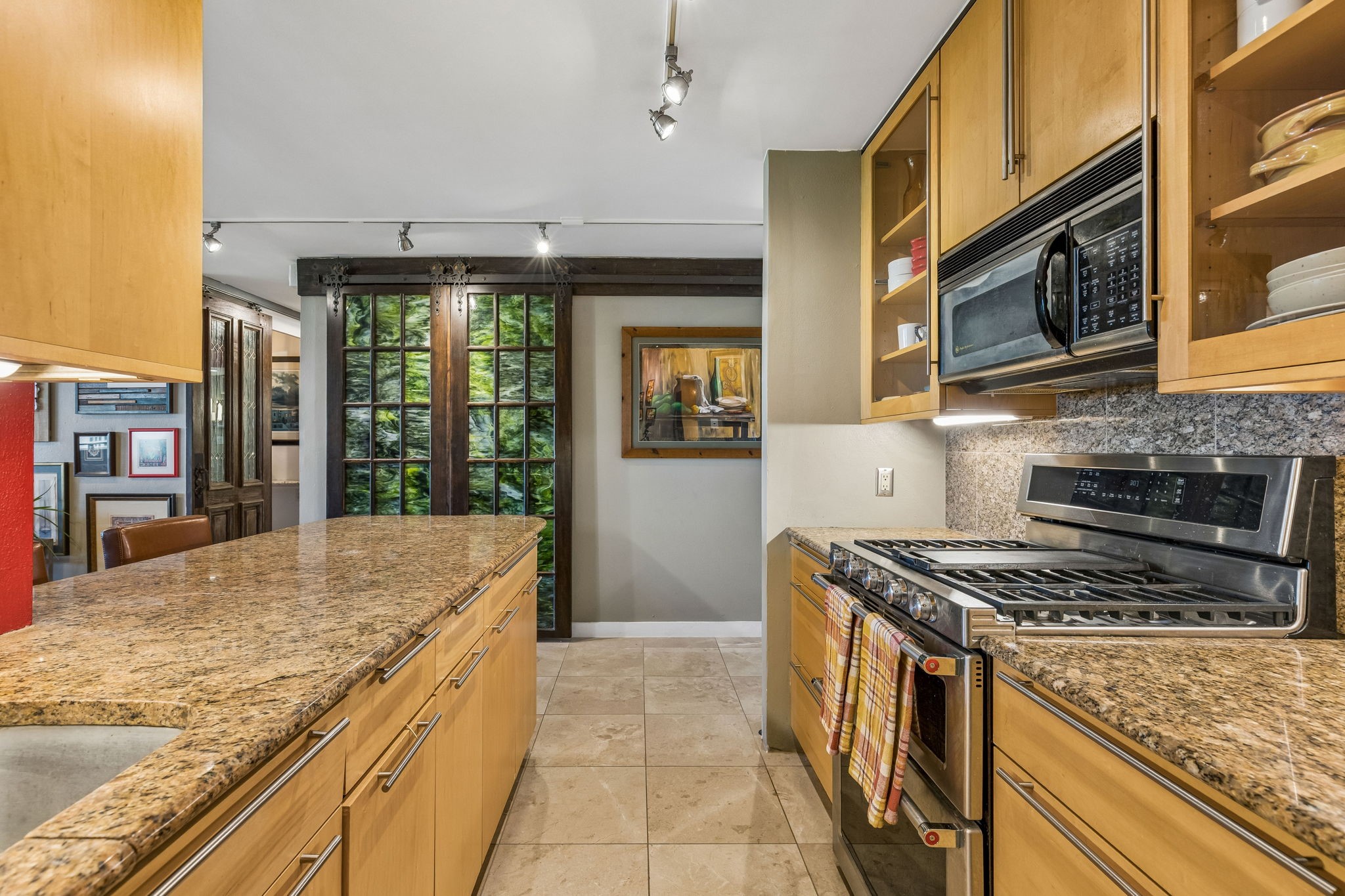 Property photo 02 of 3883 Turtle Creek Boulevard UNIT 1616, Dallas, TX 75219 | MLS #21219969
