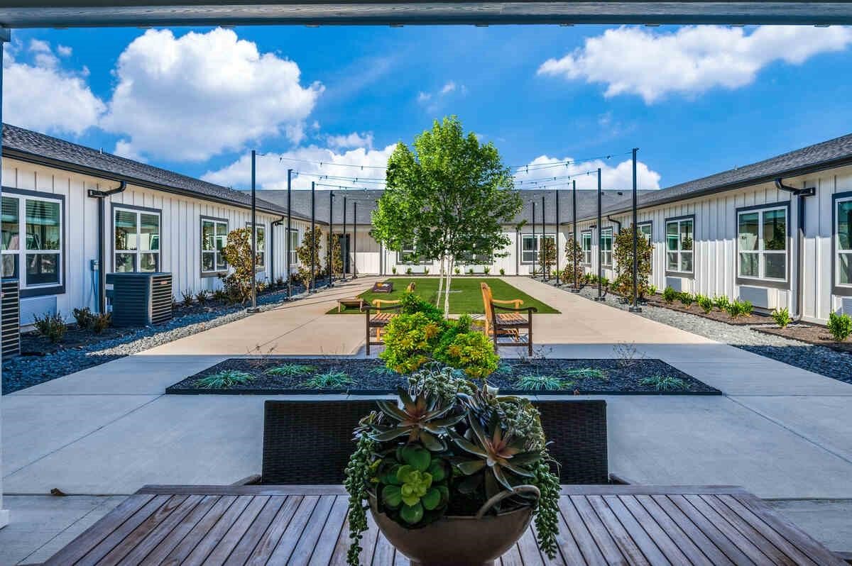 820 W McLeroy Boulevard UNIT&nbsp;2004, Saginaw, TX, 76179