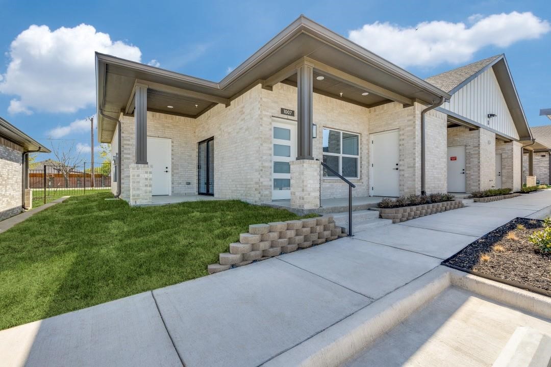 820 W McLeroy Boulevard UNIT&nbsp;2004, Saginaw, TX, 76179