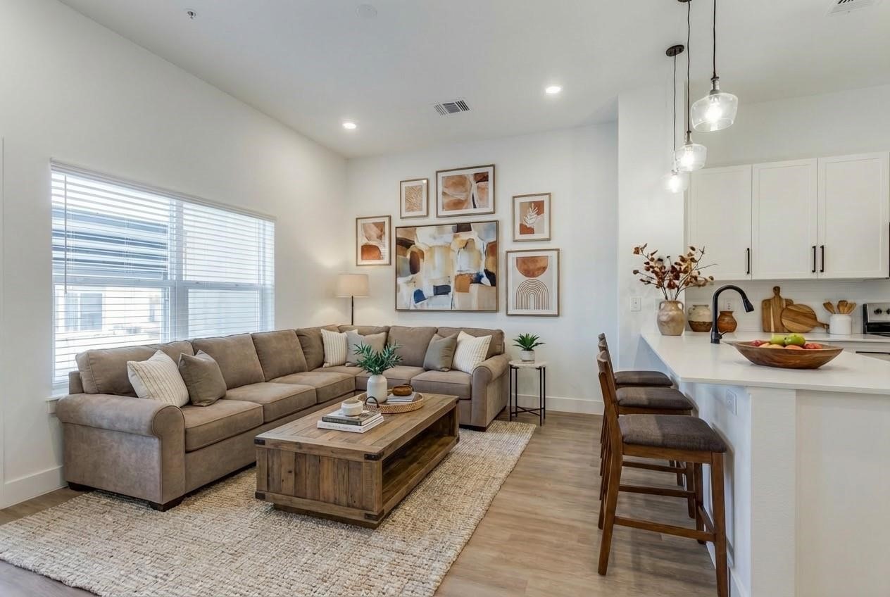 820 W McLeroy Boulevard UNIT&nbsp;2004, Saginaw, TX, 76179