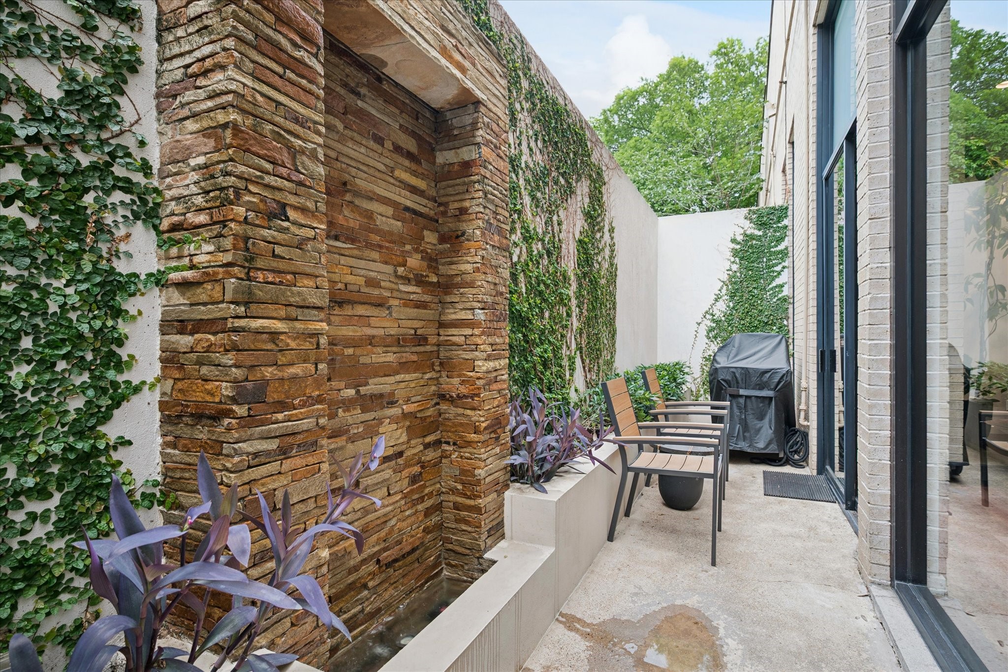 3210 Elizabeth Street, Dallas, TX, 75204