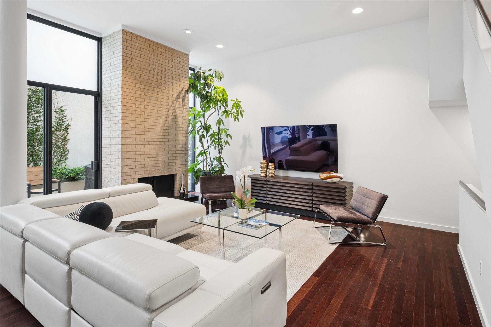 3210 Elizabeth Street, Dallas, TX, 75204