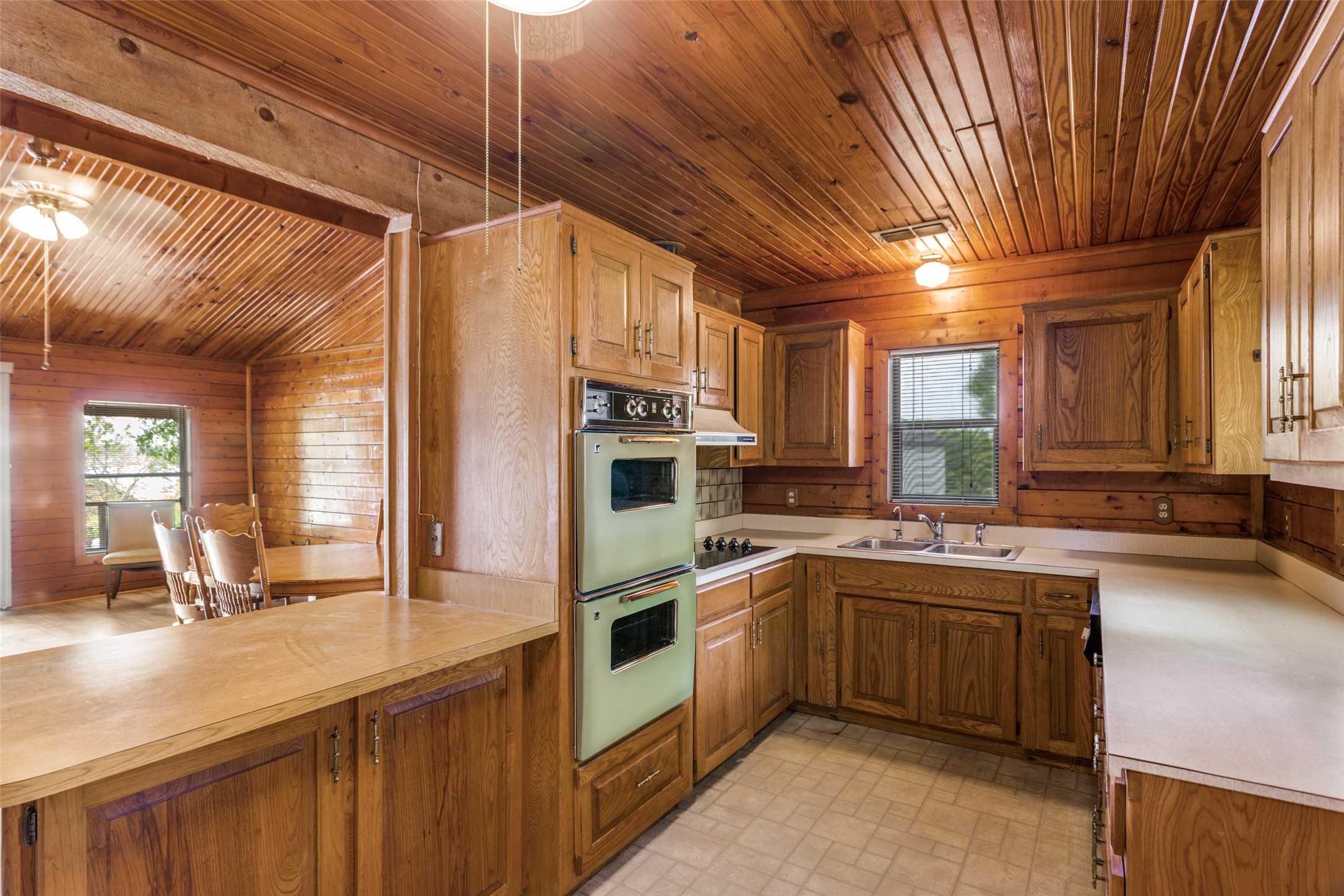 1114 Spur Trail, Granbury, TX, 76049