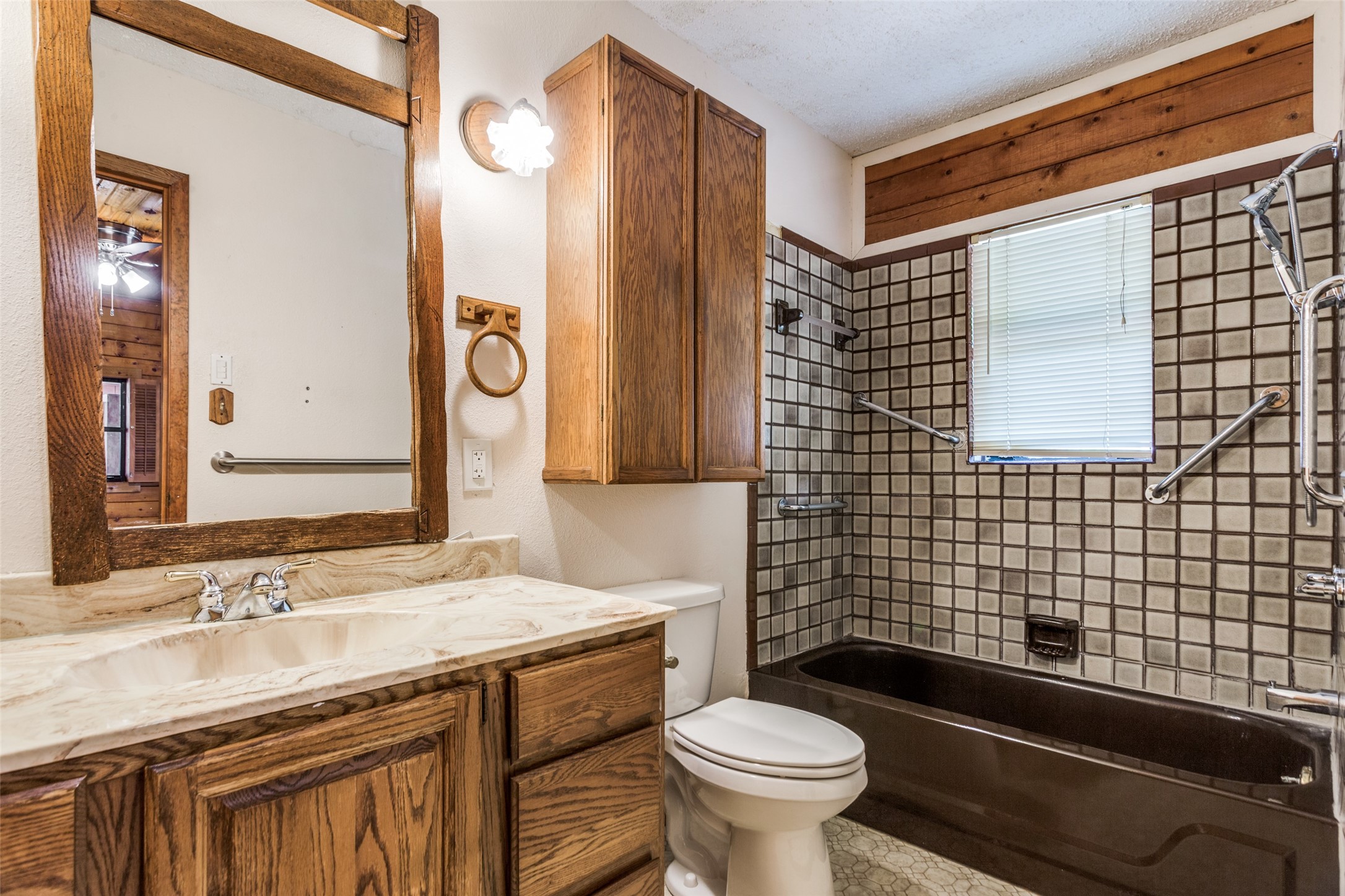1114 Spur Trail, Granbury, TX, 76049