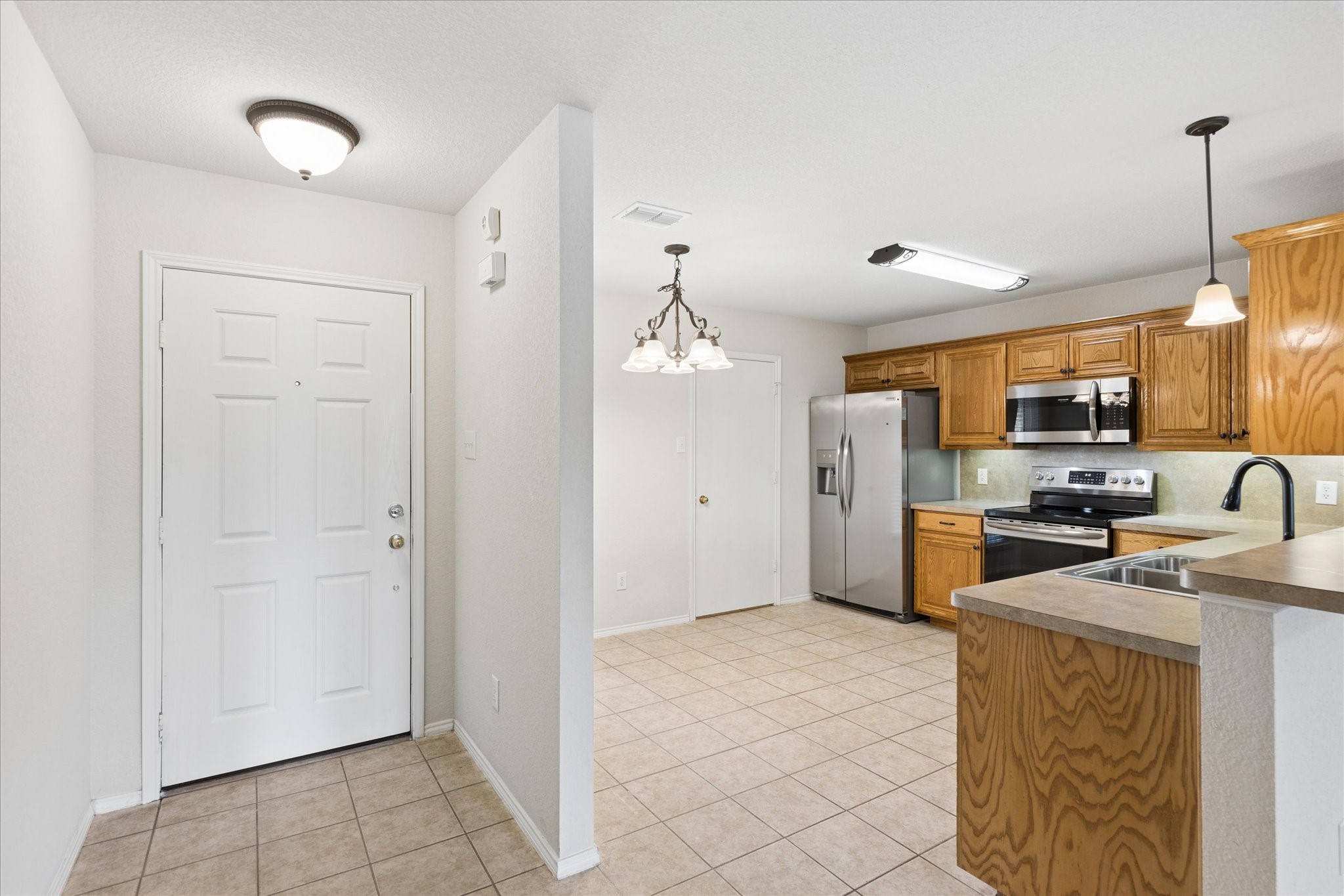 2736 Ensenada Lane, Fort Worth, TX, 76108