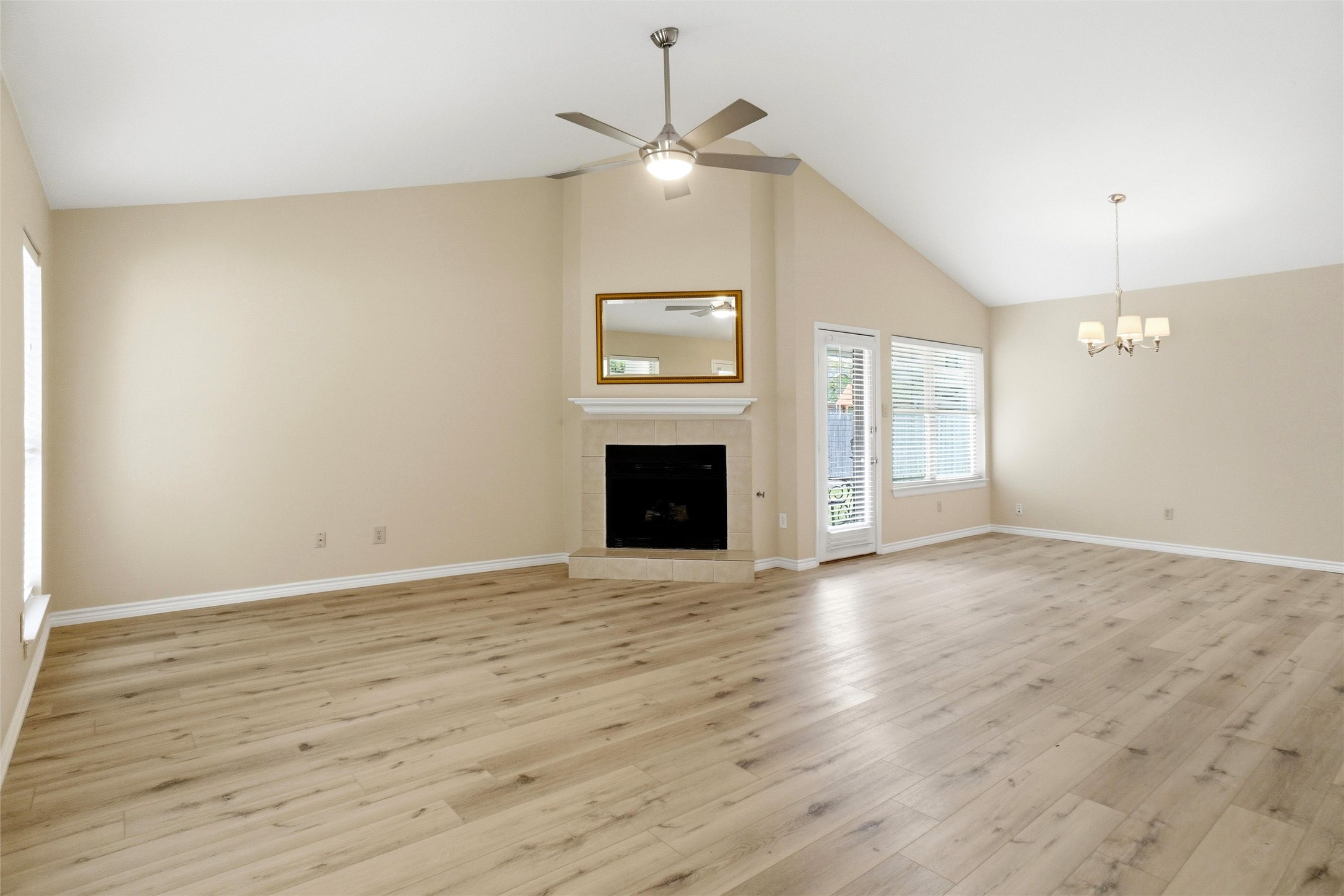 Property photo 03 of 605 Drexel Drive, Grapevine, TX 76051 | MLS #21220355