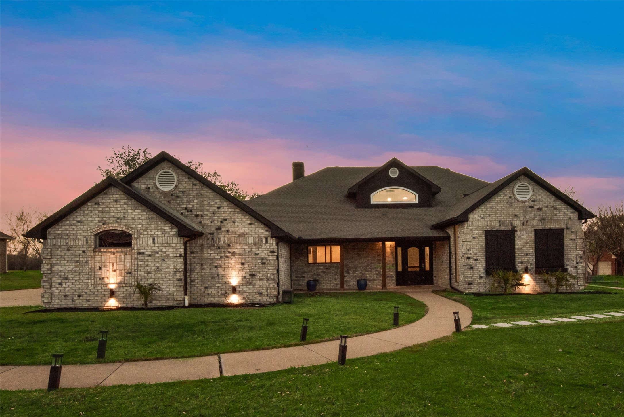 111 Luther Lane, Heath, TX, 75032
