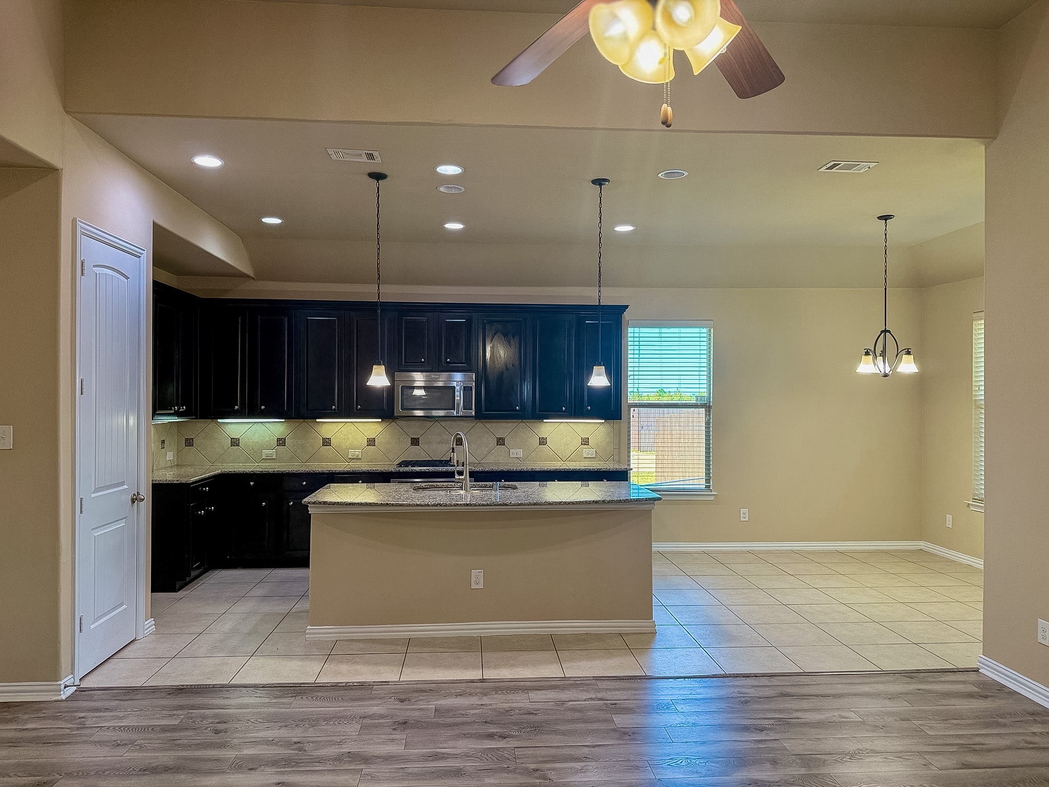 Property photo 03 of 288 Benwick Drive, Sunnyvale, TX 75182 | MLS #21221153
