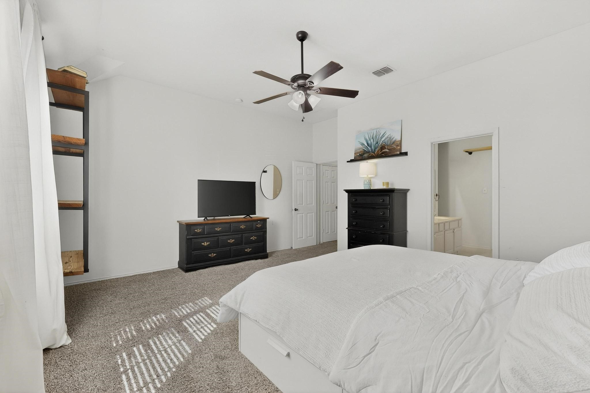 Property photo 04 of 1321 Illinois Avenue, Lancaster, TX 75134 | MLS #21221232