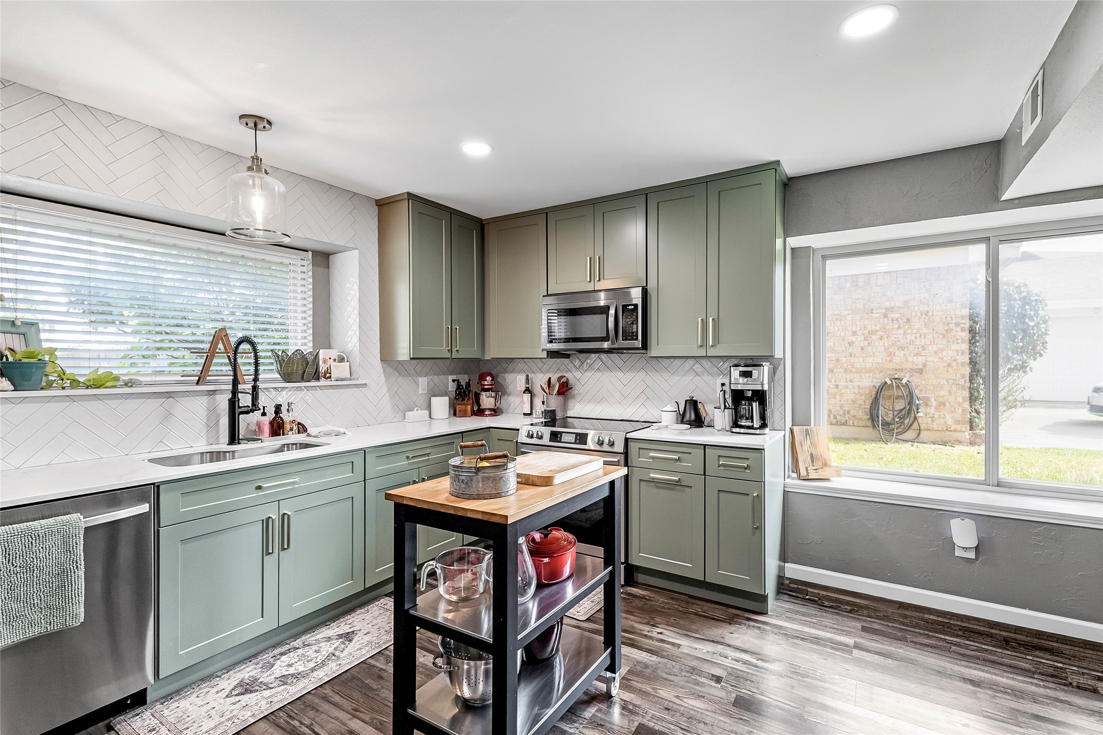 2405 Thistle Court, Euless, TX, 76039