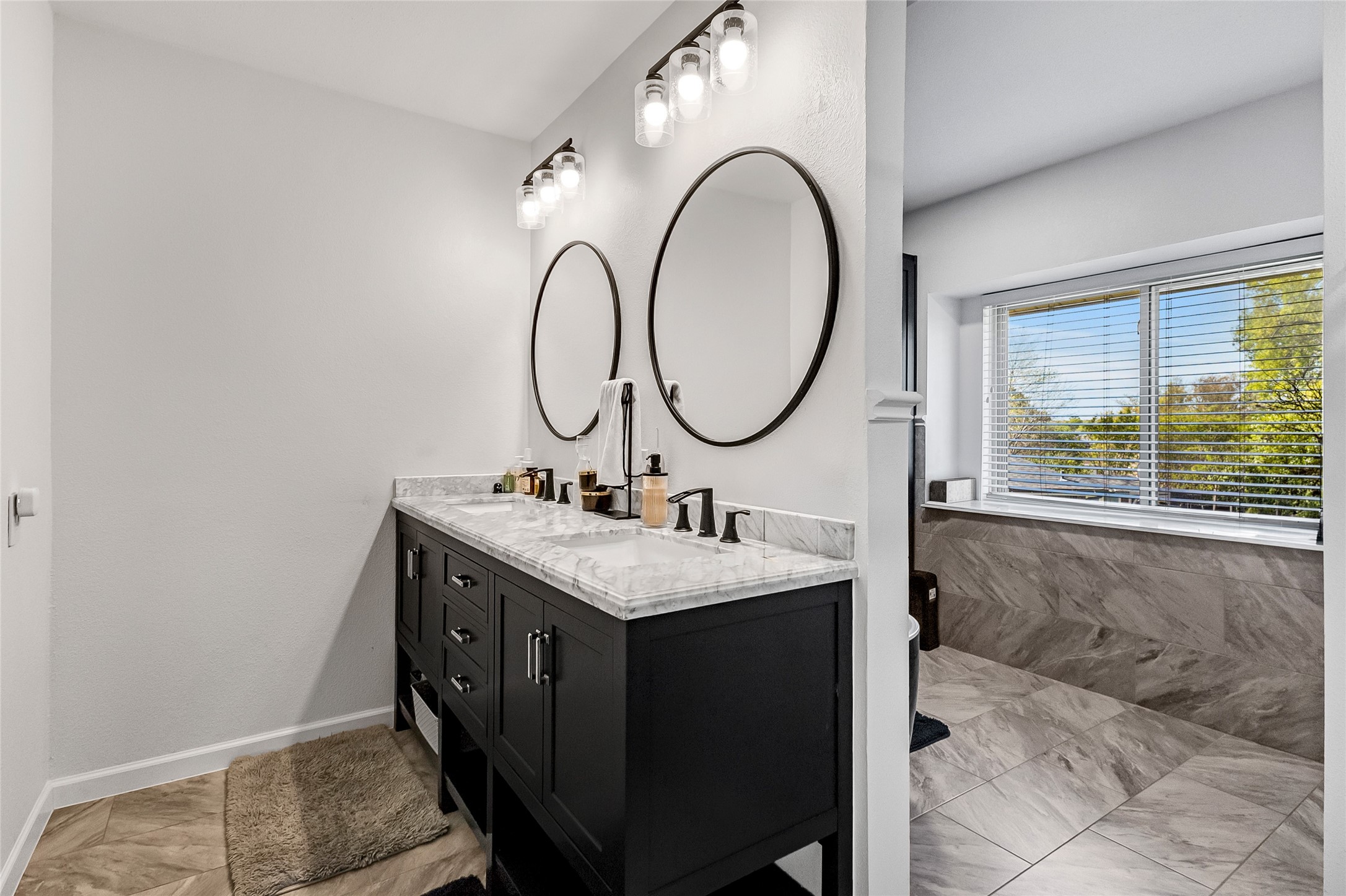 2405 Thistle Court, Euless, TX, 76039