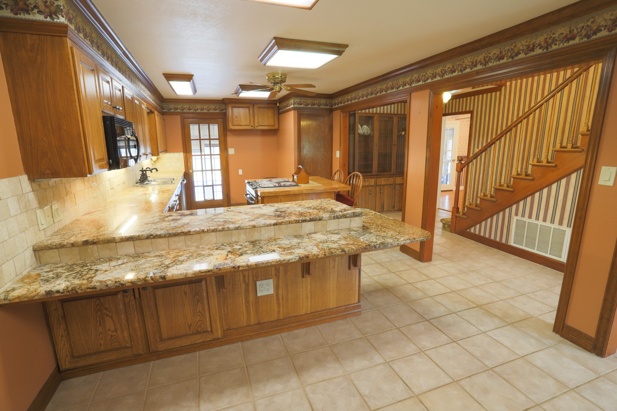 303 David Davis Drive, Mcgregor, TX, 76657