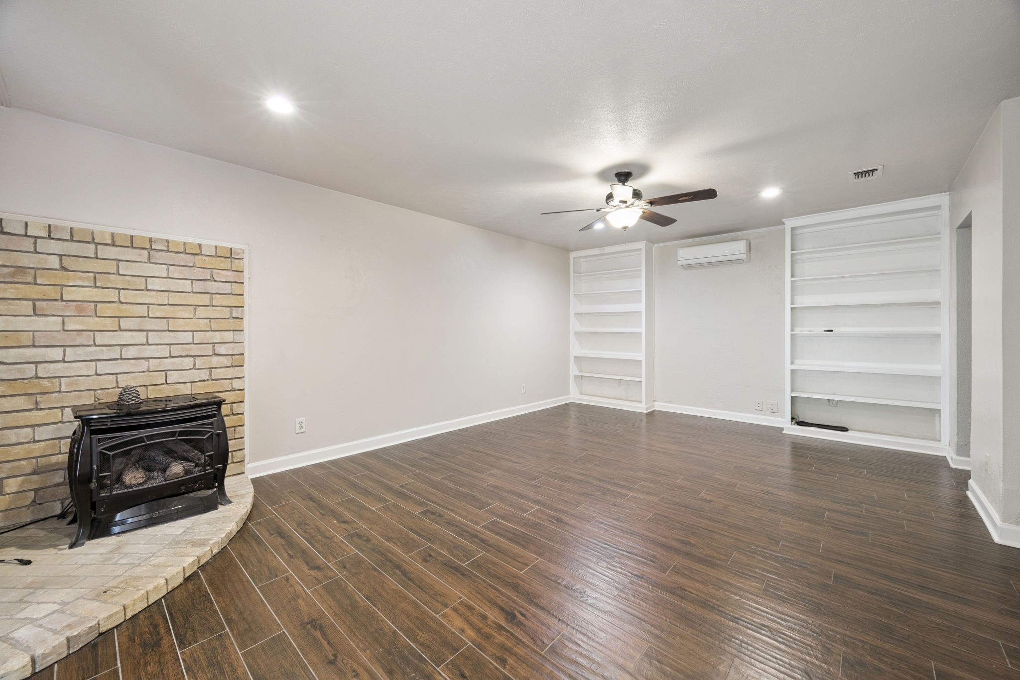 1701 Timbers Drive, Irving, TX, 75061