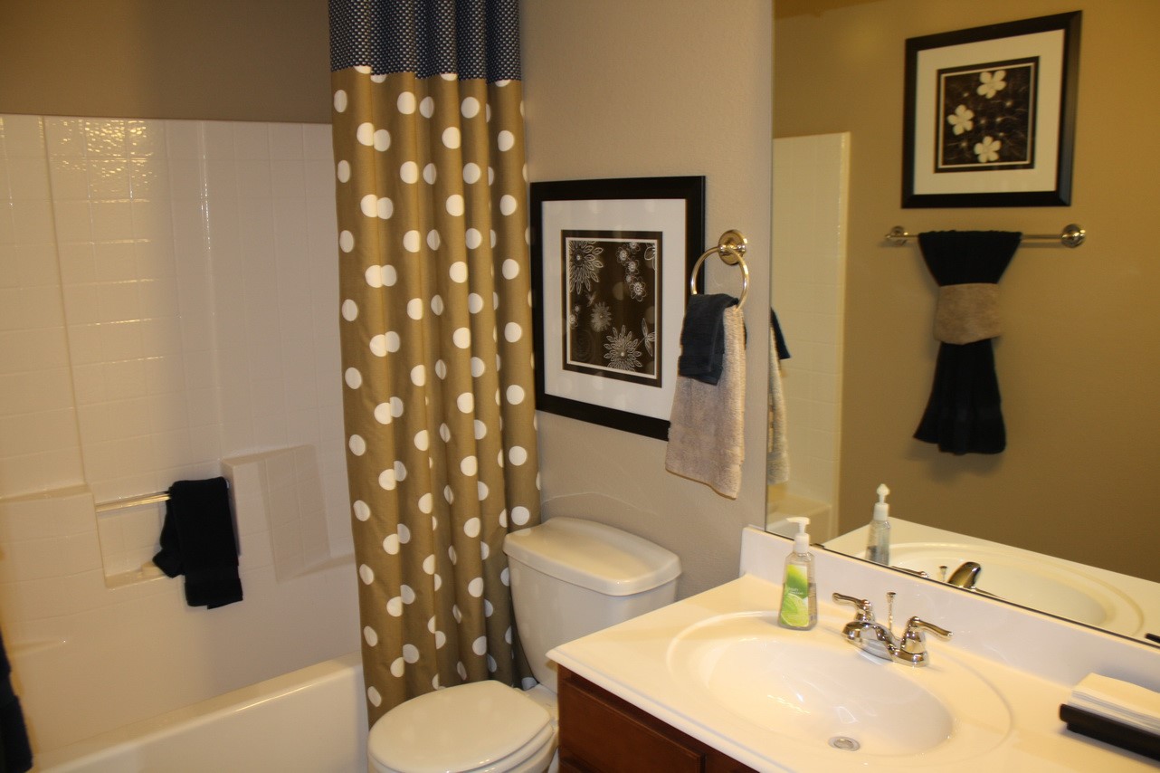 2777 cresent lake Drive, Little Elm, TX, 75068