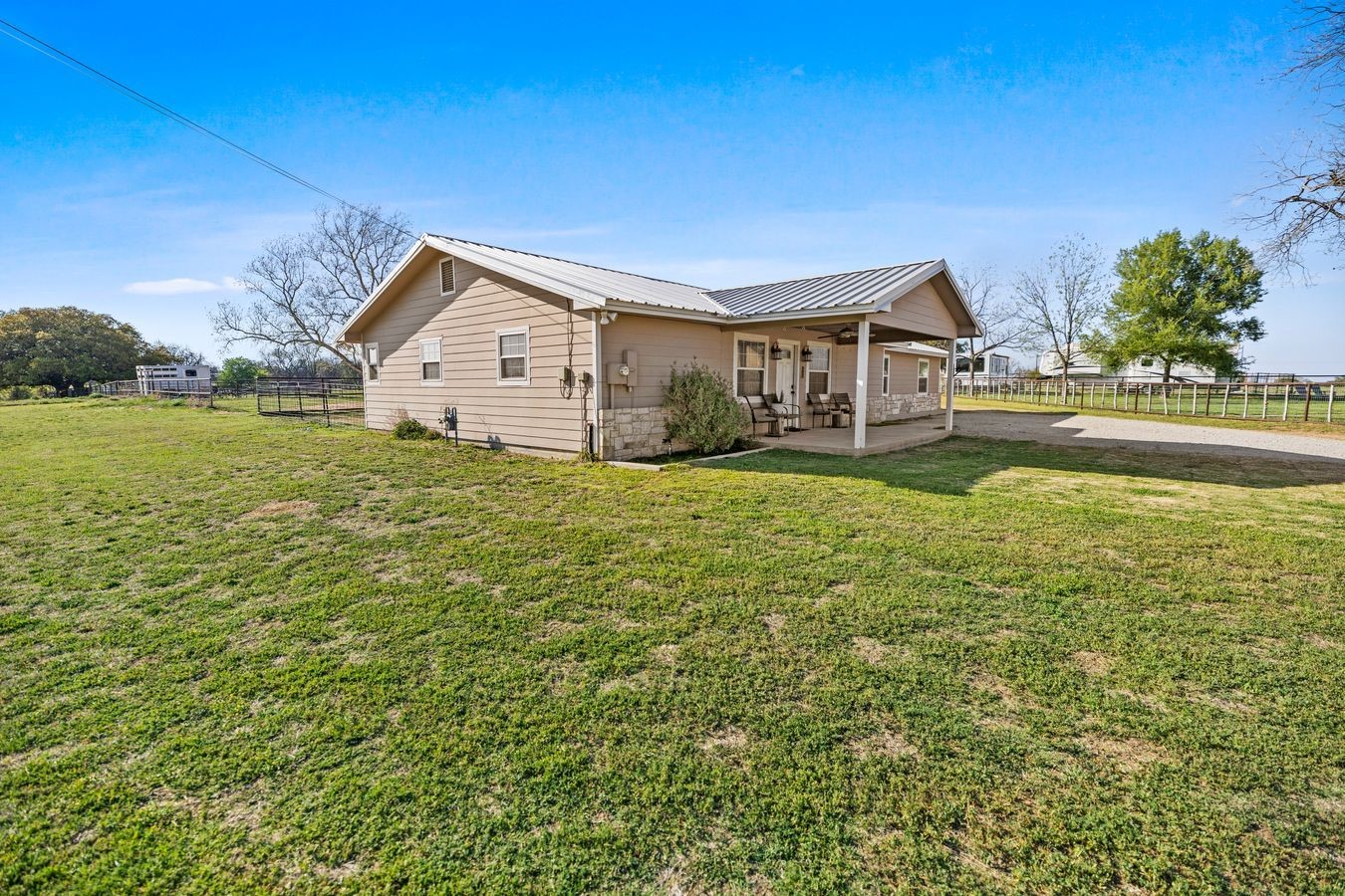 207 N Sand Street, Comanche, TX, 76442