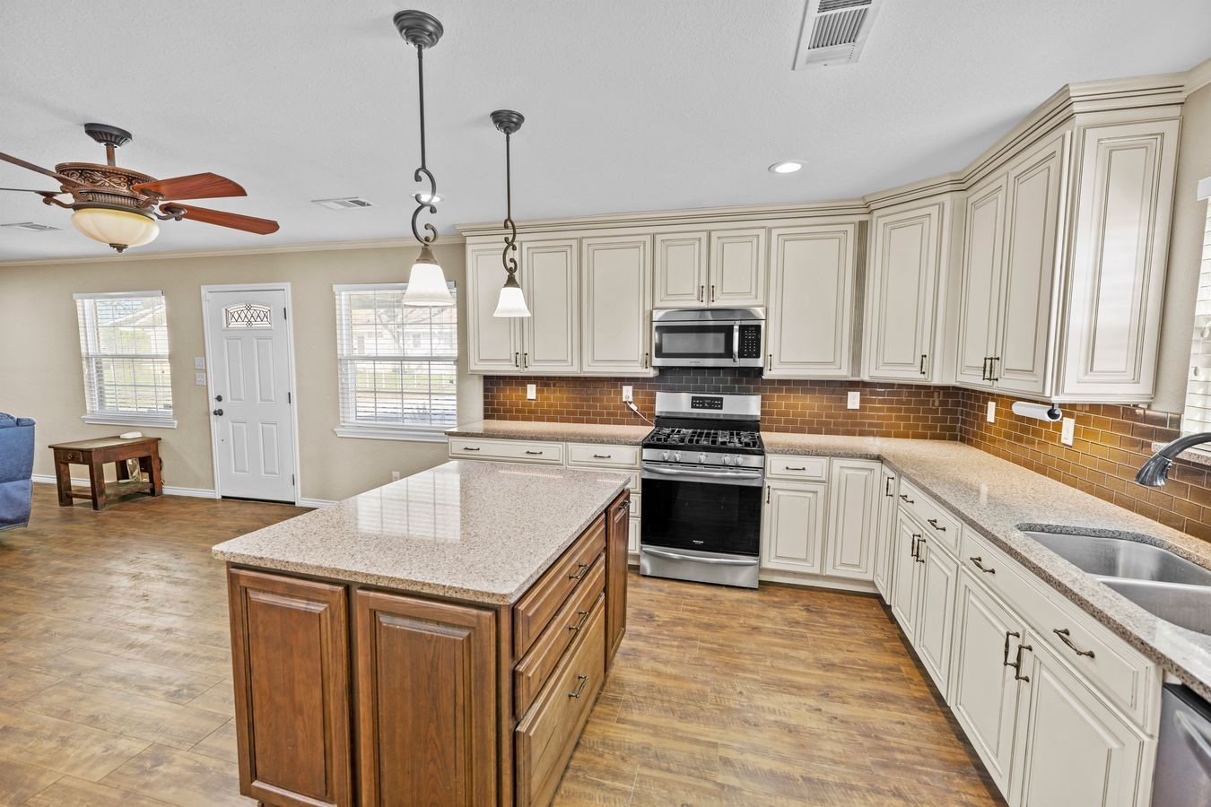 207 N Sand Street, Comanche, TX, 76442
