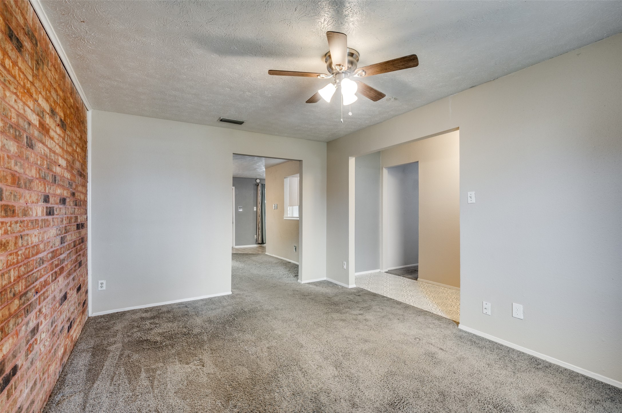 82 E E Mountain Creek Drive UNIT&nbsp;19, Grand Prairie, TX, 75052