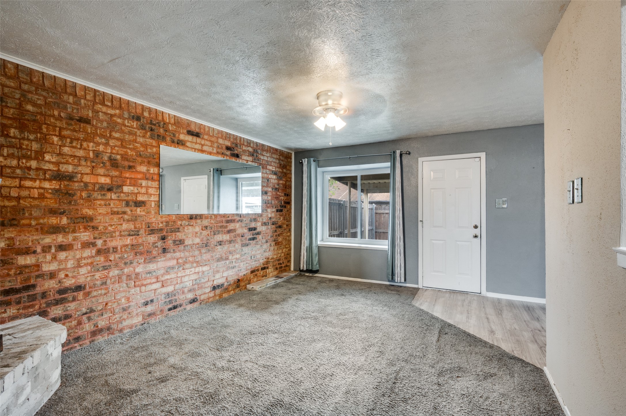 82 E E Mountain Creek Drive UNIT&nbsp;19, Grand Prairie, TX, 75052