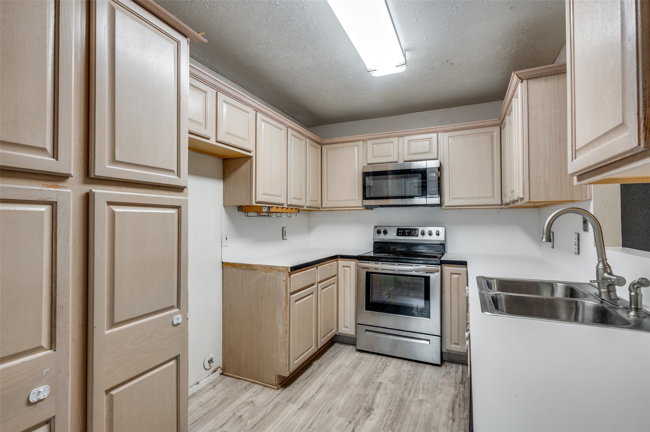 82 E E Mountain Creek Drive UNIT&nbsp;19, Grand Prairie, TX, 75052