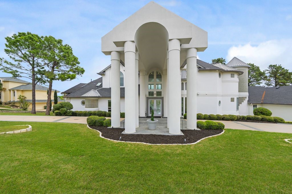 Property photo 04 of 656 Timbercrest Circle Highland, Village, TX 75077 | MLS #21222548