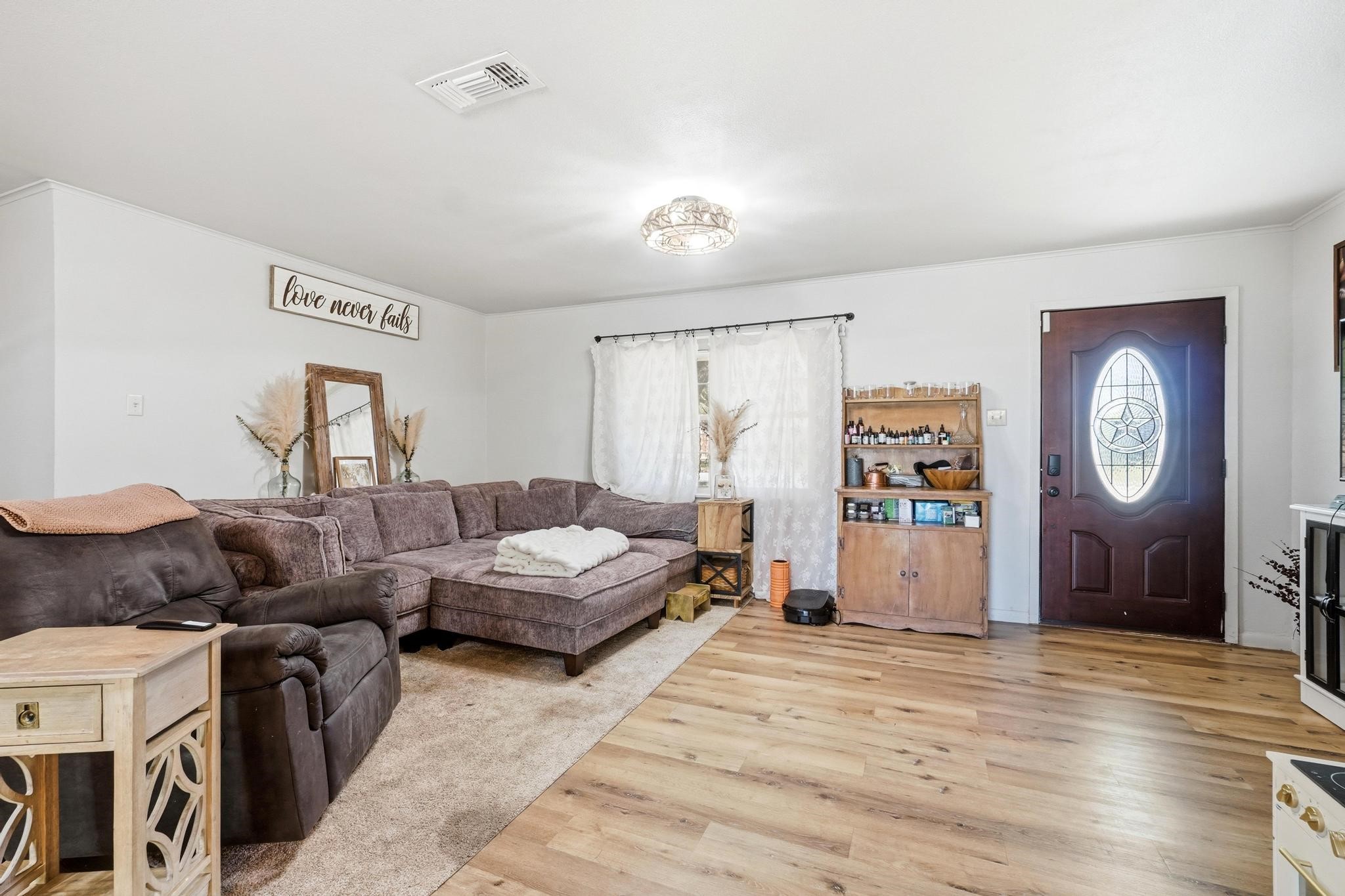 Property photo 02 of 1306 Westhill Lane, Coleman, TX 76834 | MLS #21222817