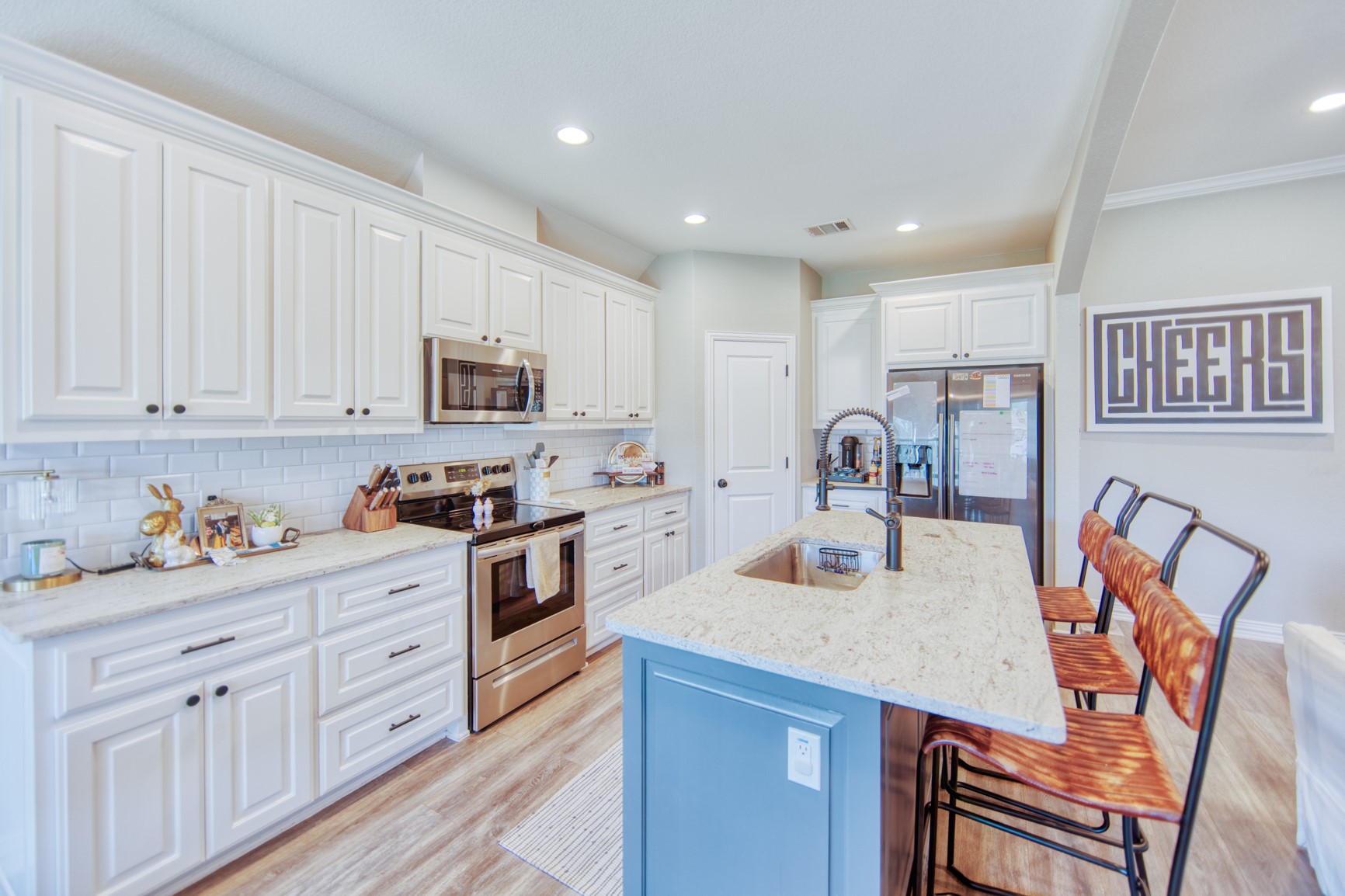 100 Prarie Grass Drive, Whitesboro, TX, 76273