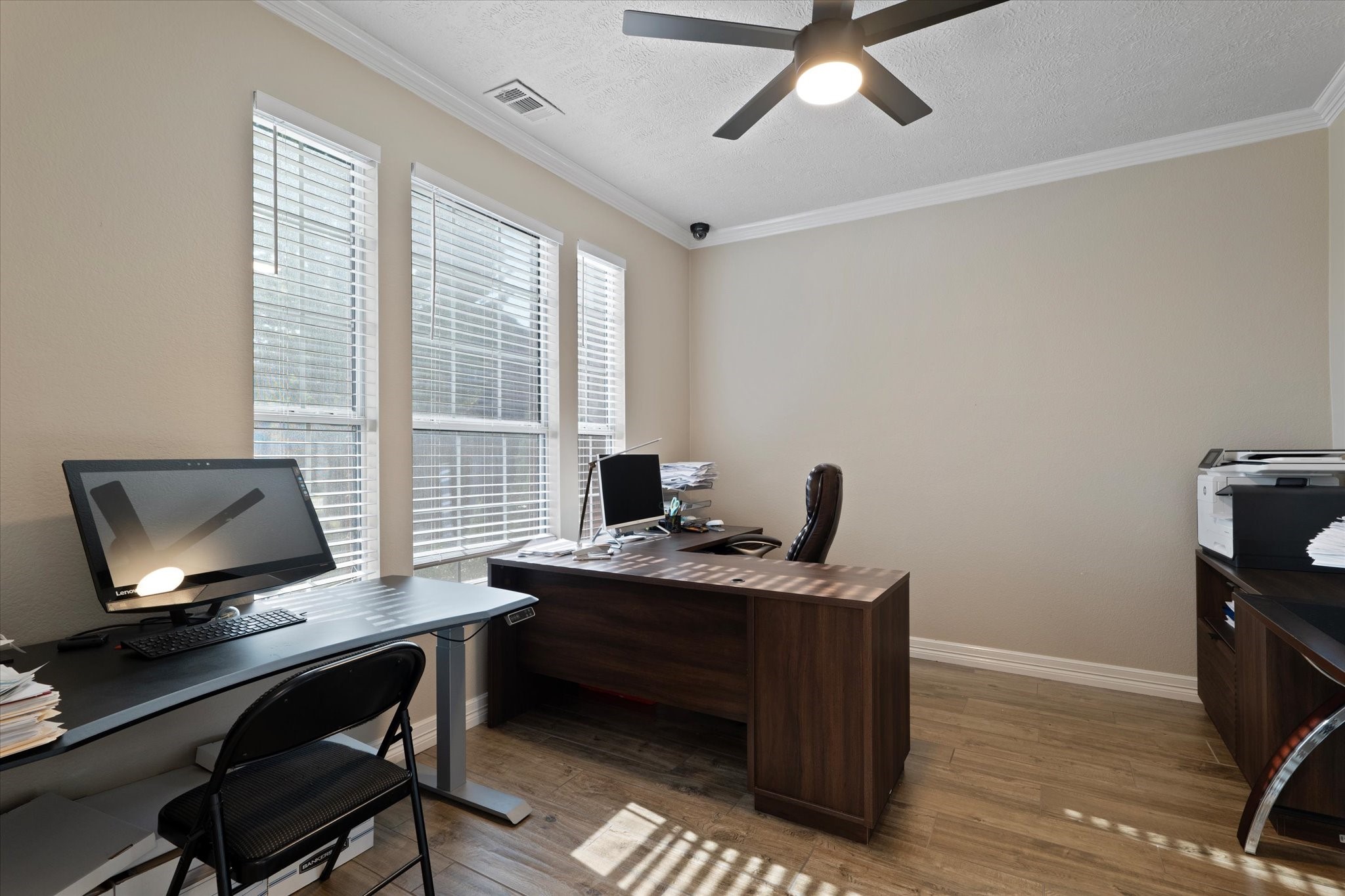 Property photo 03 of 5401 Loftsmoor Court Fort, Worth, TX 76244 | MLS #21223081