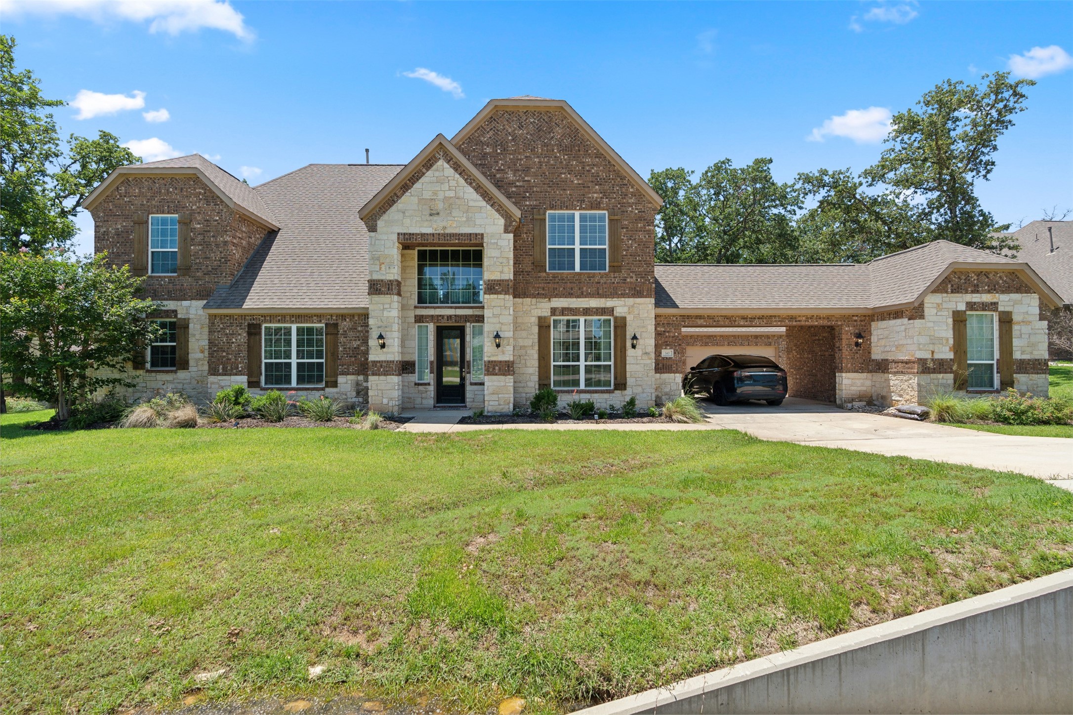 Property photo 01 of 140 Dogwood Drive, Krugerville, TX 76227 | MLS #21223139