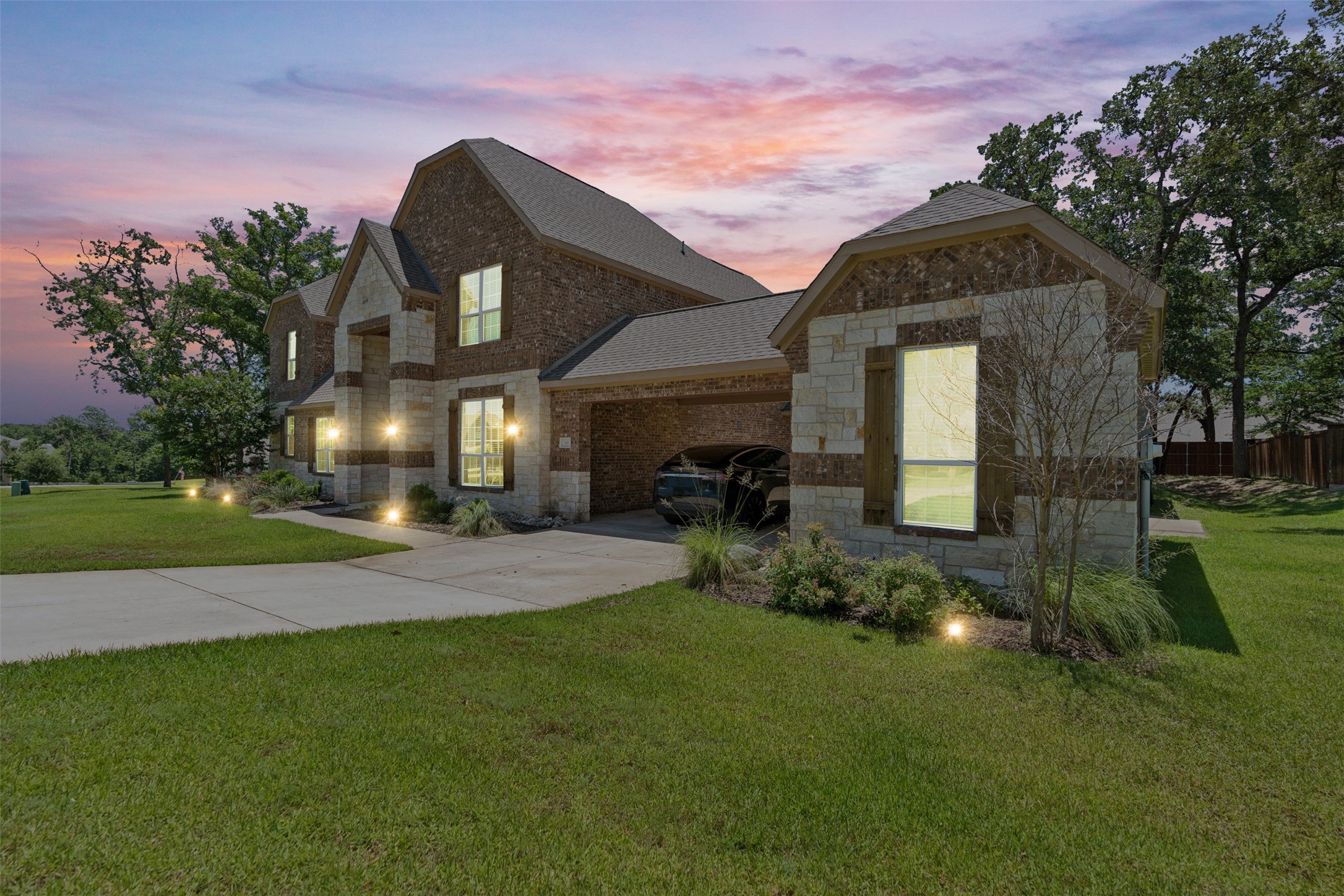 Property photo 03 of 140 Dogwood Drive, Krugerville, TX 76227 | MLS #21223139
