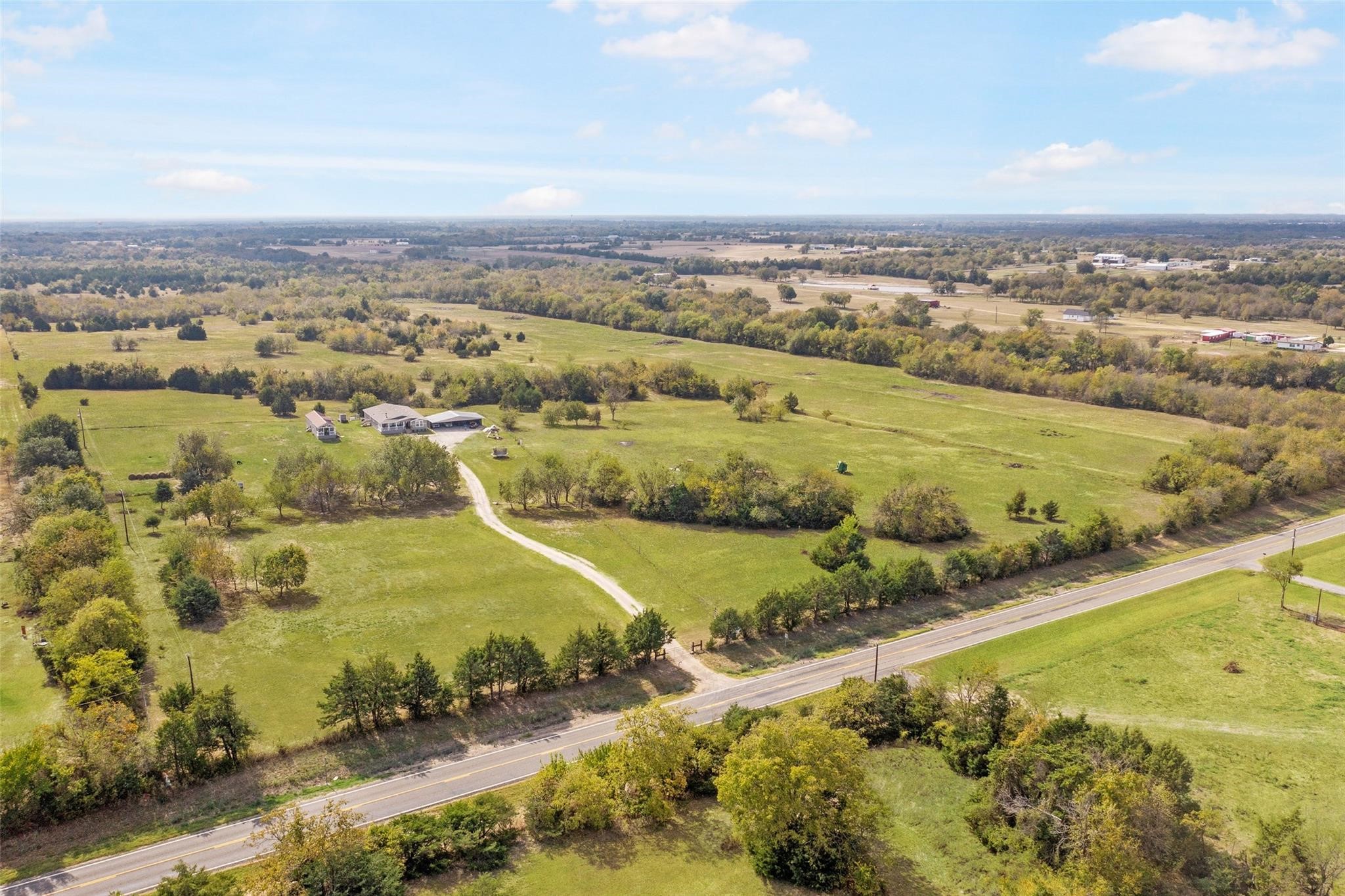 Property photo 02 of 4081 FM 2736 UNIT A, Campbell, TX 75422 | MLS #21223140