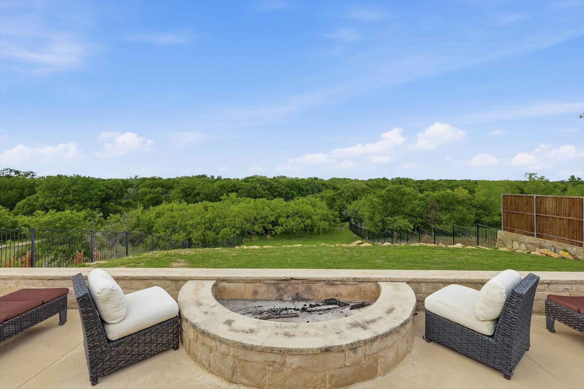 912 Hartford Court, Roanoke, TX, 76262