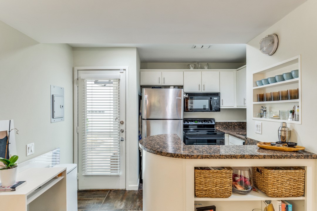 4242 Buena Vista Street UNIT&nbsp;16, Dallas, TX, 75205