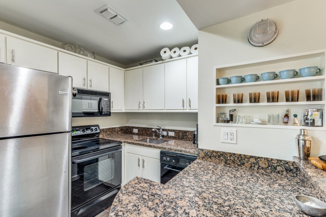 4242 Buena Vista Street UNIT&nbsp;16, Dallas, TX, 75205