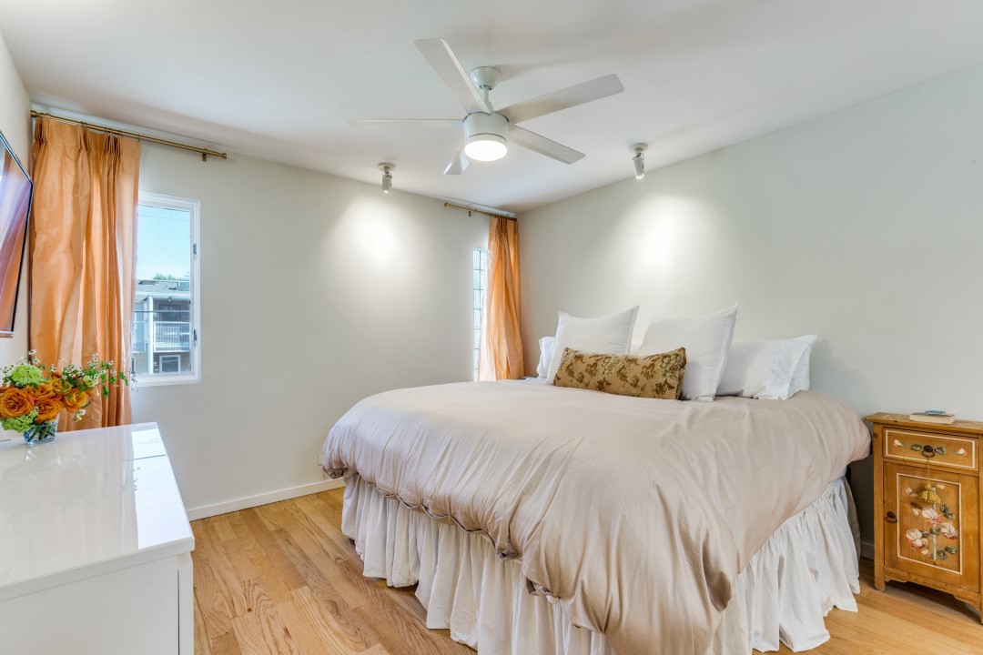 4242 Buena Vista Street UNIT&nbsp;16, Dallas, TX, 75205