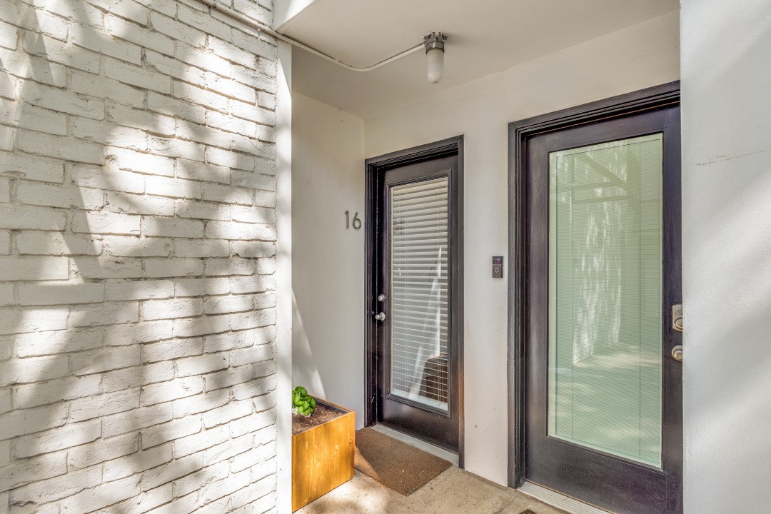 4242 Buena Vista Street UNIT&nbsp;16, Dallas, TX, 75205