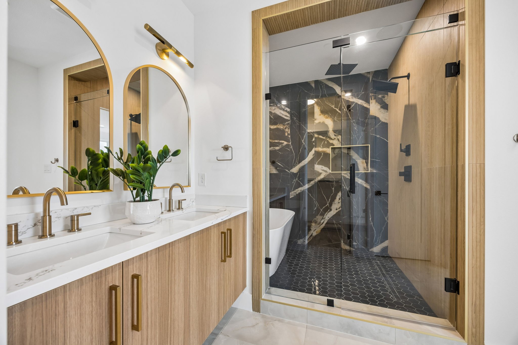 Property photo 03 of 4719 Manett Street UNIT 101, Dallas, TX 75204 | MLS #21223286