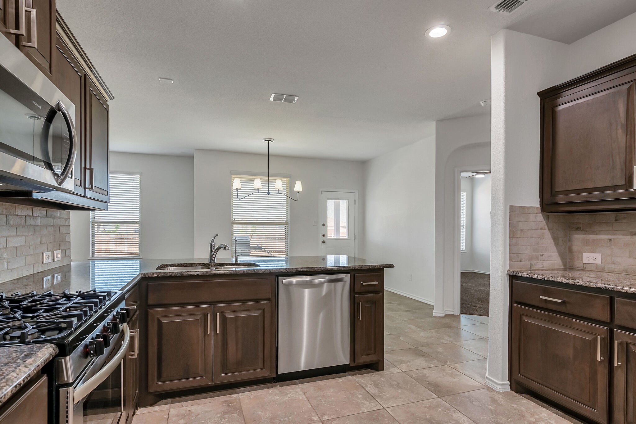 10113 Saltbrush Street, Fort Worth, TX, 76177